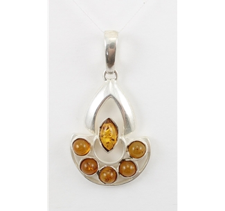 Amber Pendant (37) 01