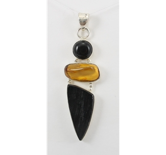 Amber Whitby Jet Pendant (01)