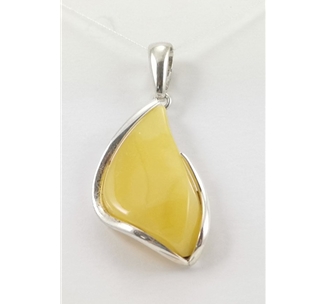 Yellow Amber Pendant (01)